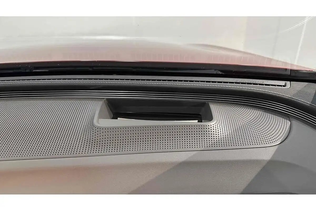 2022-mercedes-benz-eqc-e-eqc-400-amg-line-premium-plus-big-39