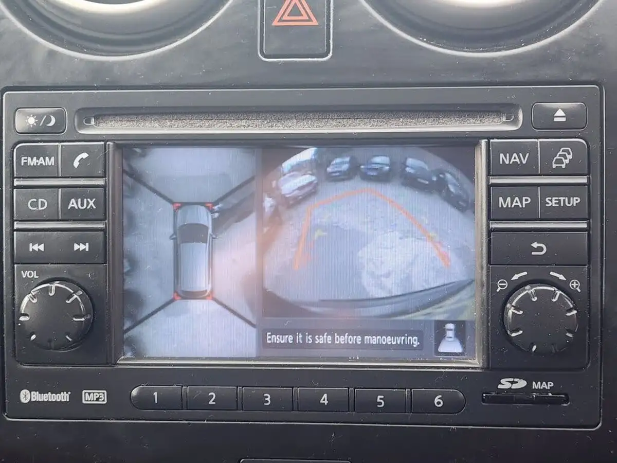 2012-nissan-qashqai2-20-n-tec-4wd-cvt-big-19