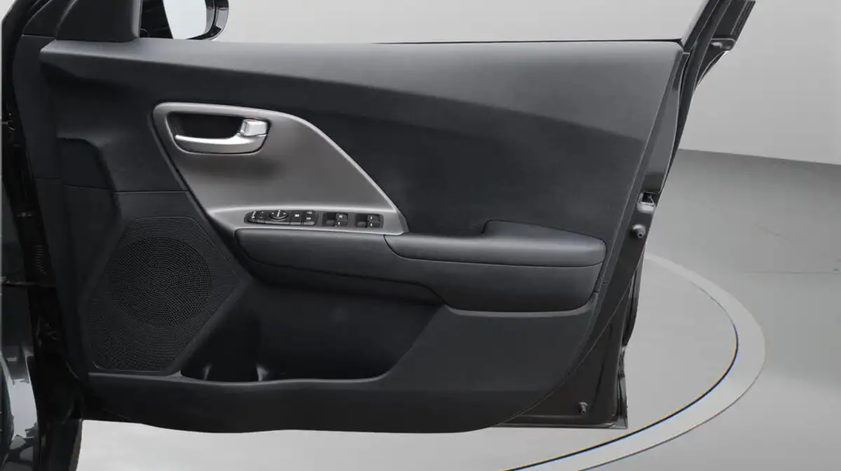 2022-kia-niro-ev-e-2-big-15