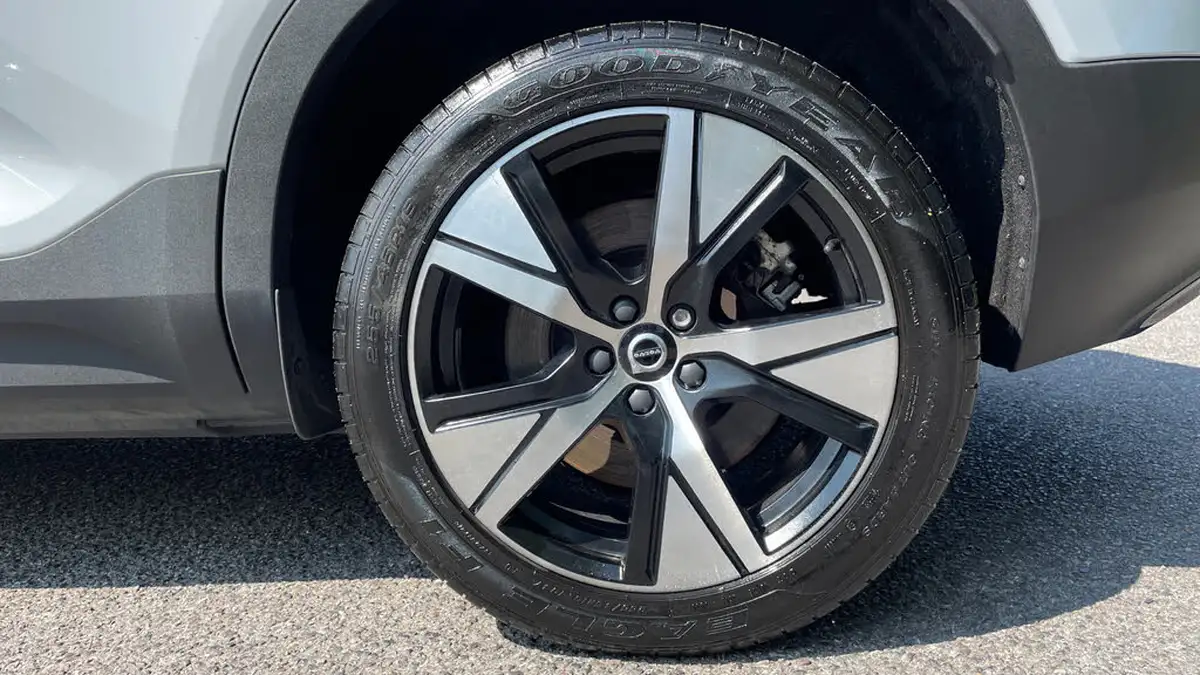 2022-volvo-xc40-e-twin-recharge-plus-big-17