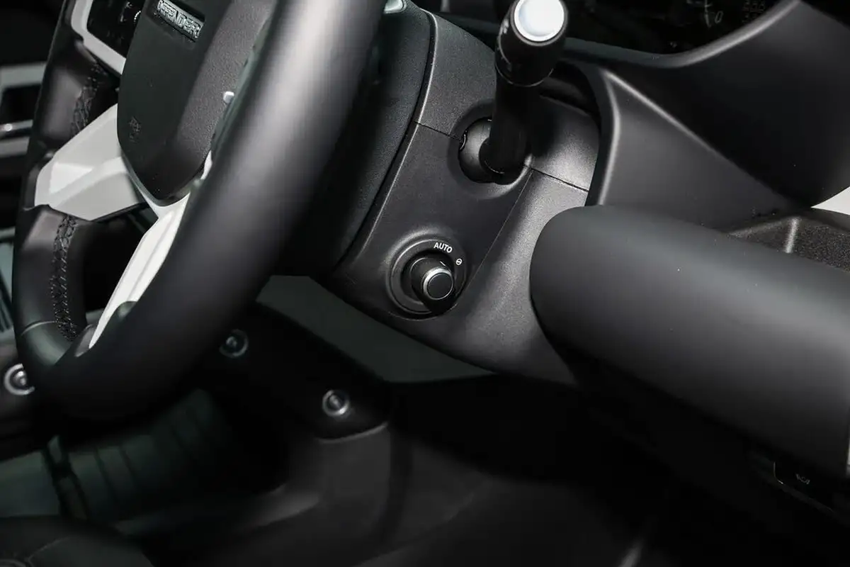 2024-land-rover-110-defender-30-d300-x-dynamic-hse-big-27