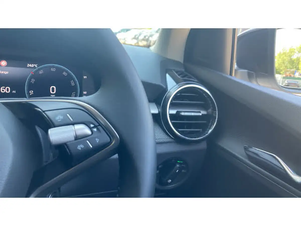 2024-skoda-fabia-15-tsi-colour-edition-big-17