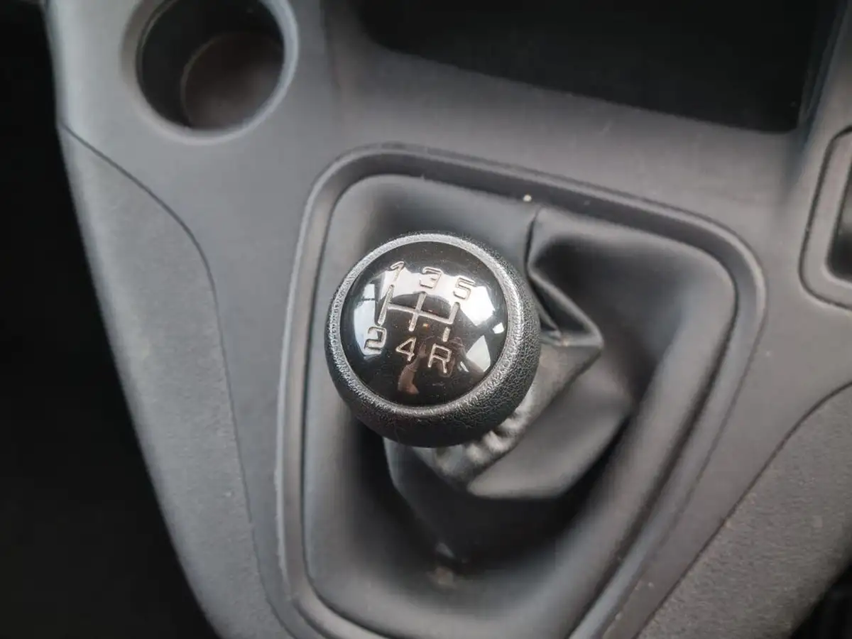 2021-vauxhall-combo-15cdti-dynamic-2300-100pseu6dt-l2h1-panel-big-21
