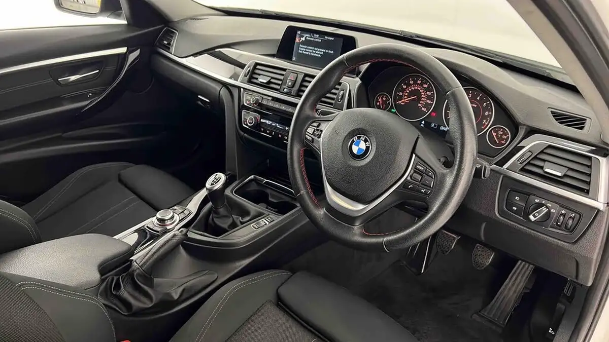 2017-bmw-3-series-15-318i-sport-touring-5d-big-13