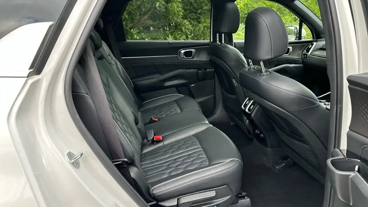 2022-kia-sorento-16-t-gdi-4-226bhp-hev-big-20