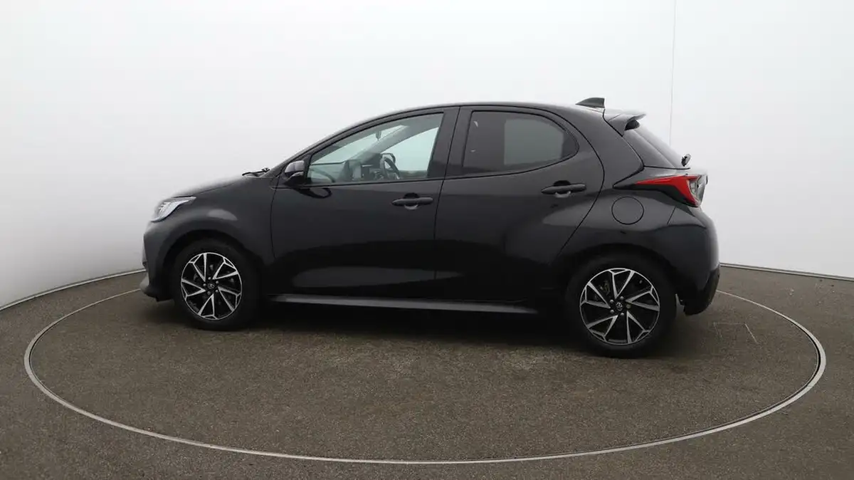 2022-toyota-yaris-15-vvt-i-design-big-53