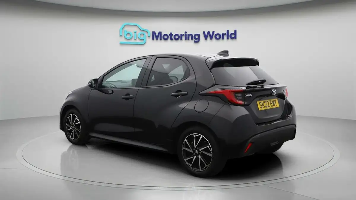 2022-toyota-yaris-15-vvt-i-design-big-5