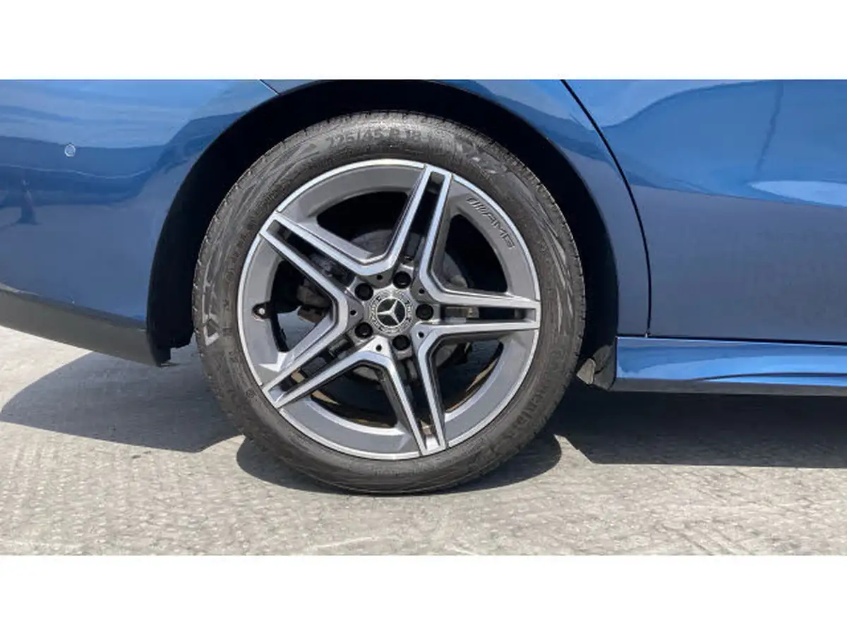 2022-mercedes-benz-cla-13-cla-180-amg-line-premium-plus-coupe-4d-big-6