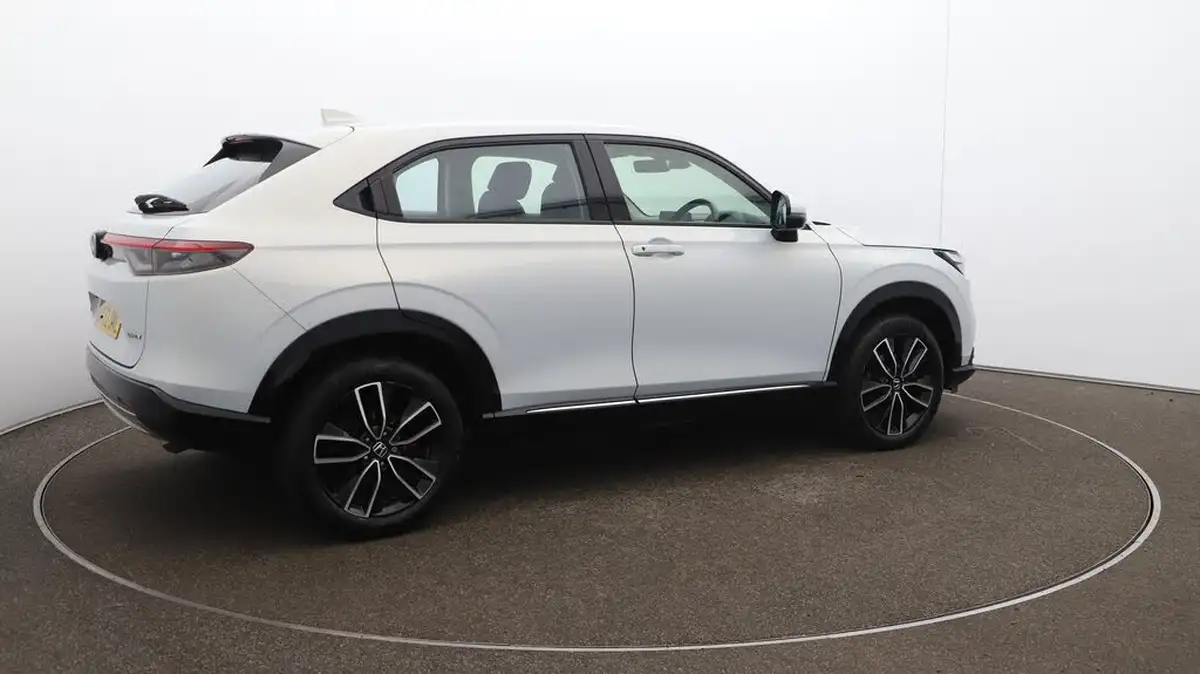 2022-honda-hr-v-15-i-mmd-advance-big-52