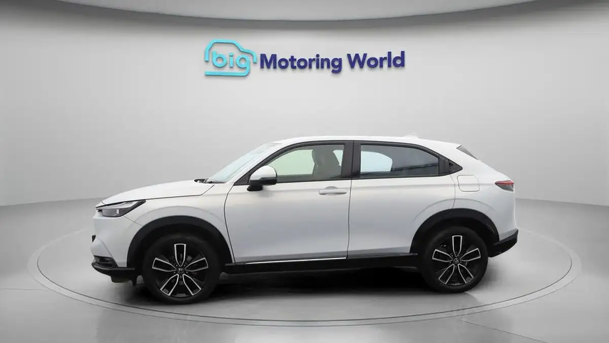 2022-honda-hr-v-15-i-mmd-advance-big-4