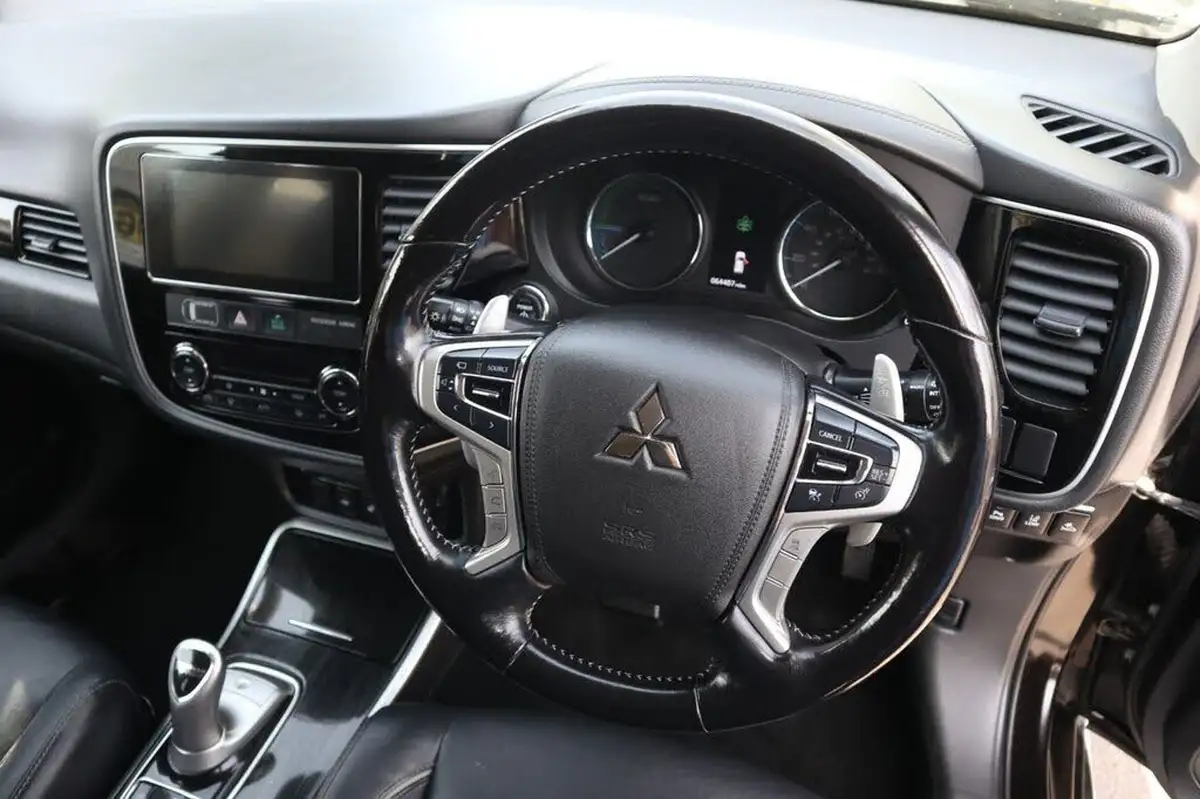 2018-mitsubishi-outlander-20-4hs-phev-5st-big-65