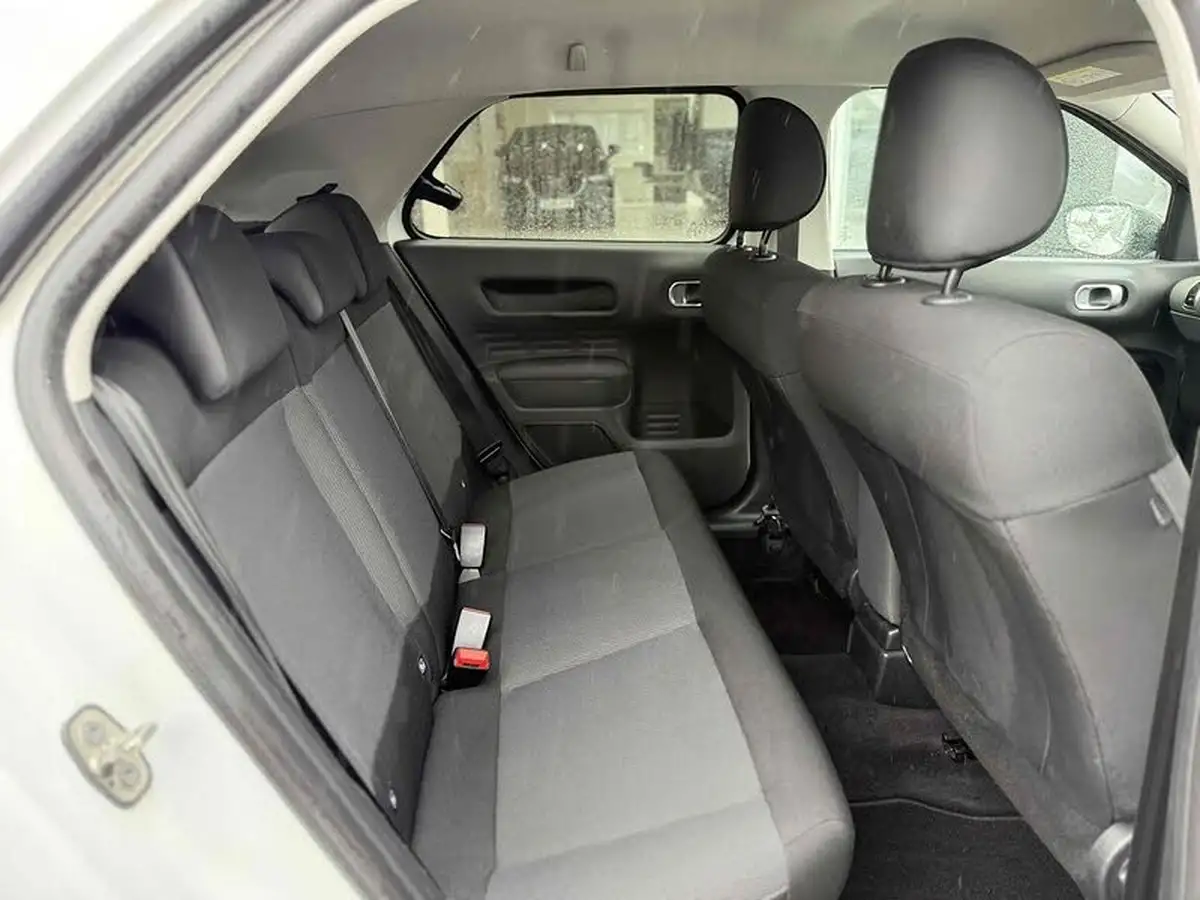 2017-citroen-c4-cactus-12-puretech-flair-82ps-ss-etg-big-19