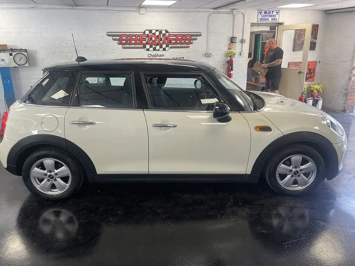 2016-mini-cooper-15-cooper-ss-hatchback-5d-big-8