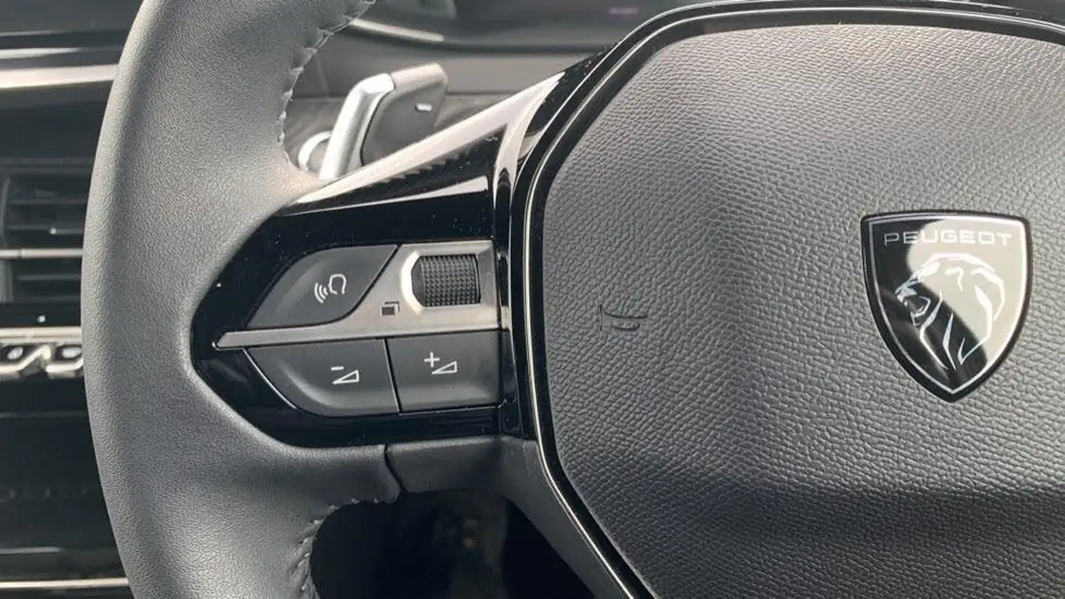 2024-peugeot-2008-suv-12-puretech-allure-136ps-hybrid-e-dsc6-big-22