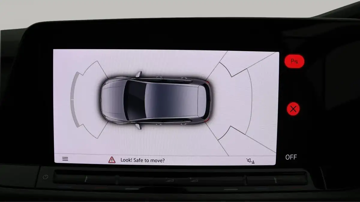 2023-volkswagen-golf-14-tsi-ehybrid-style-big-24