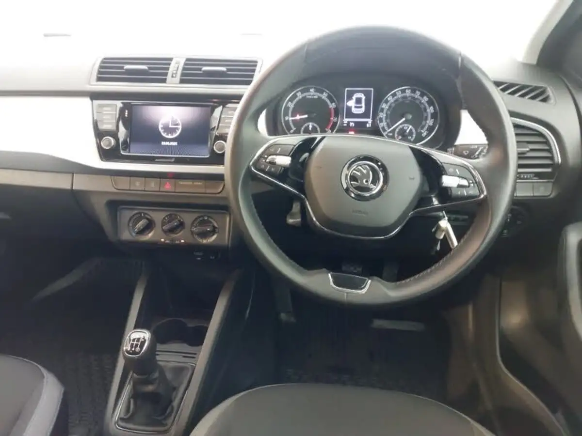 2020-skoda-fabia-10-mpi-colour-edition-60ps-big-6