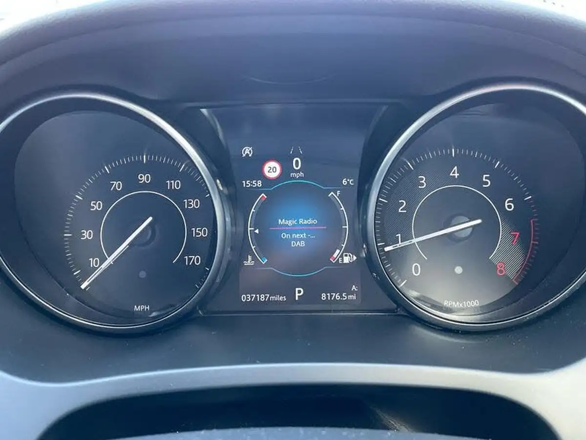 2019-jaguar-e-pace-20-i4-se-200ps-big-8