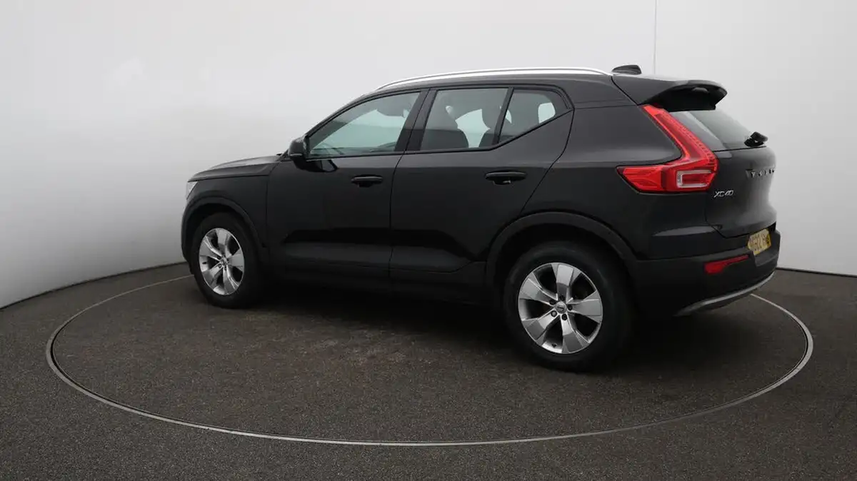 2021-volvo-xc40-15-t3-momentum-163bhp-big-32