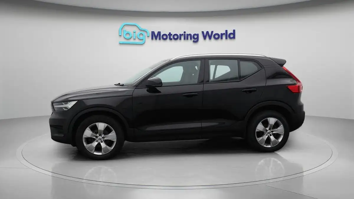 2021-volvo-xc40-15-t3-momentum-163bhp-big-4