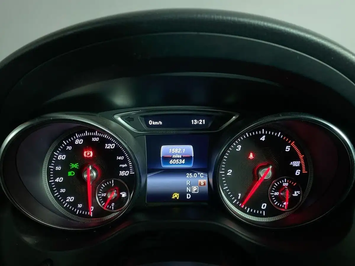 2018-mercedes-benz-gla-class-21d-gla-220d-sport-177ps-executivess-big-27