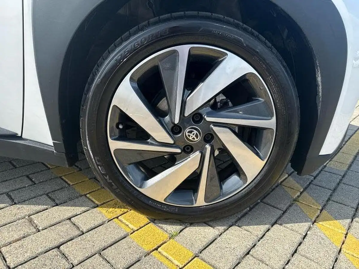 2024-toyota-aygo-x-10-vvt-i-edge-big-6