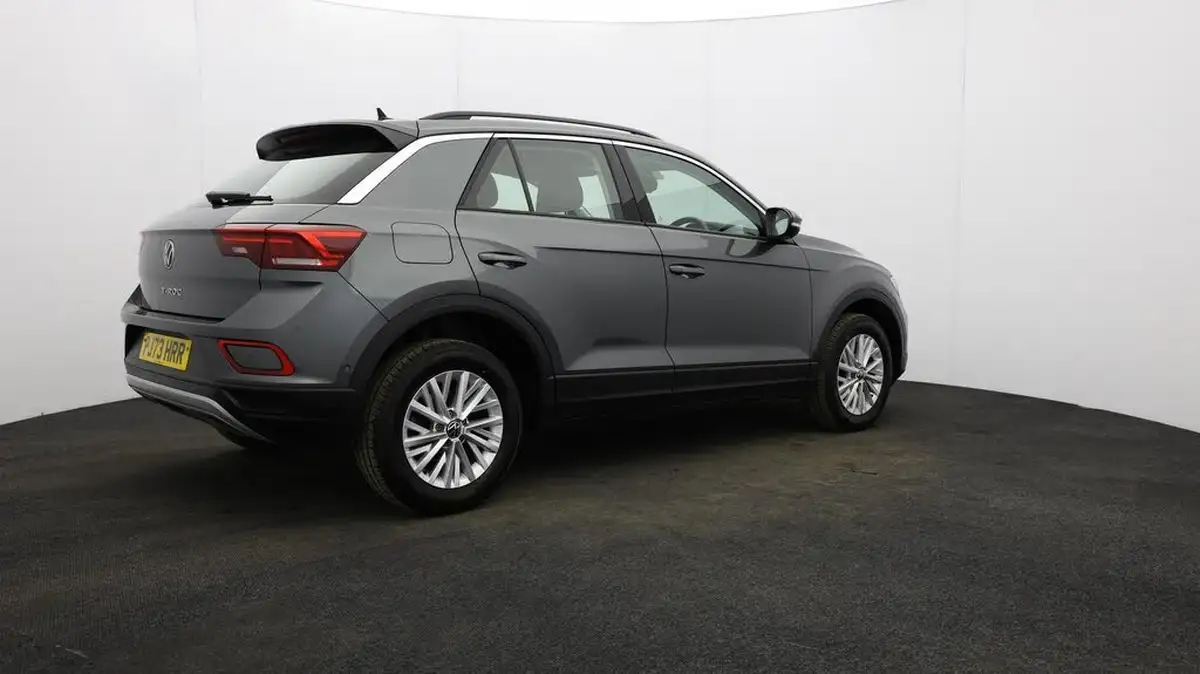 2023-volkswagen-t-roc-10-tsi-life-big-61