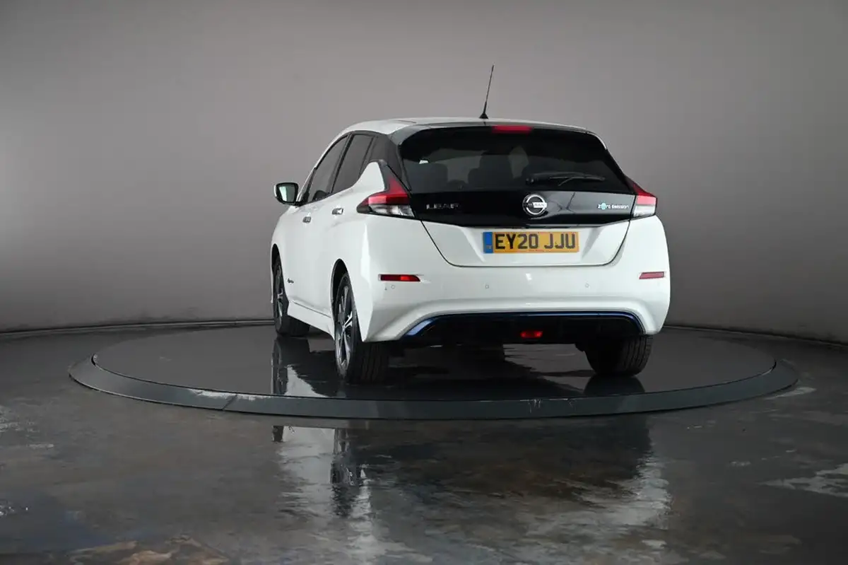 2020-nissan-leaf-e-e-tekna-big-20