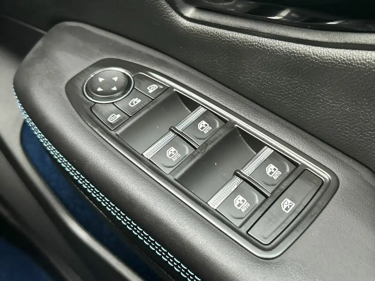 2025-renault-scenic-e-tech-e-esprit-alpine-big-28