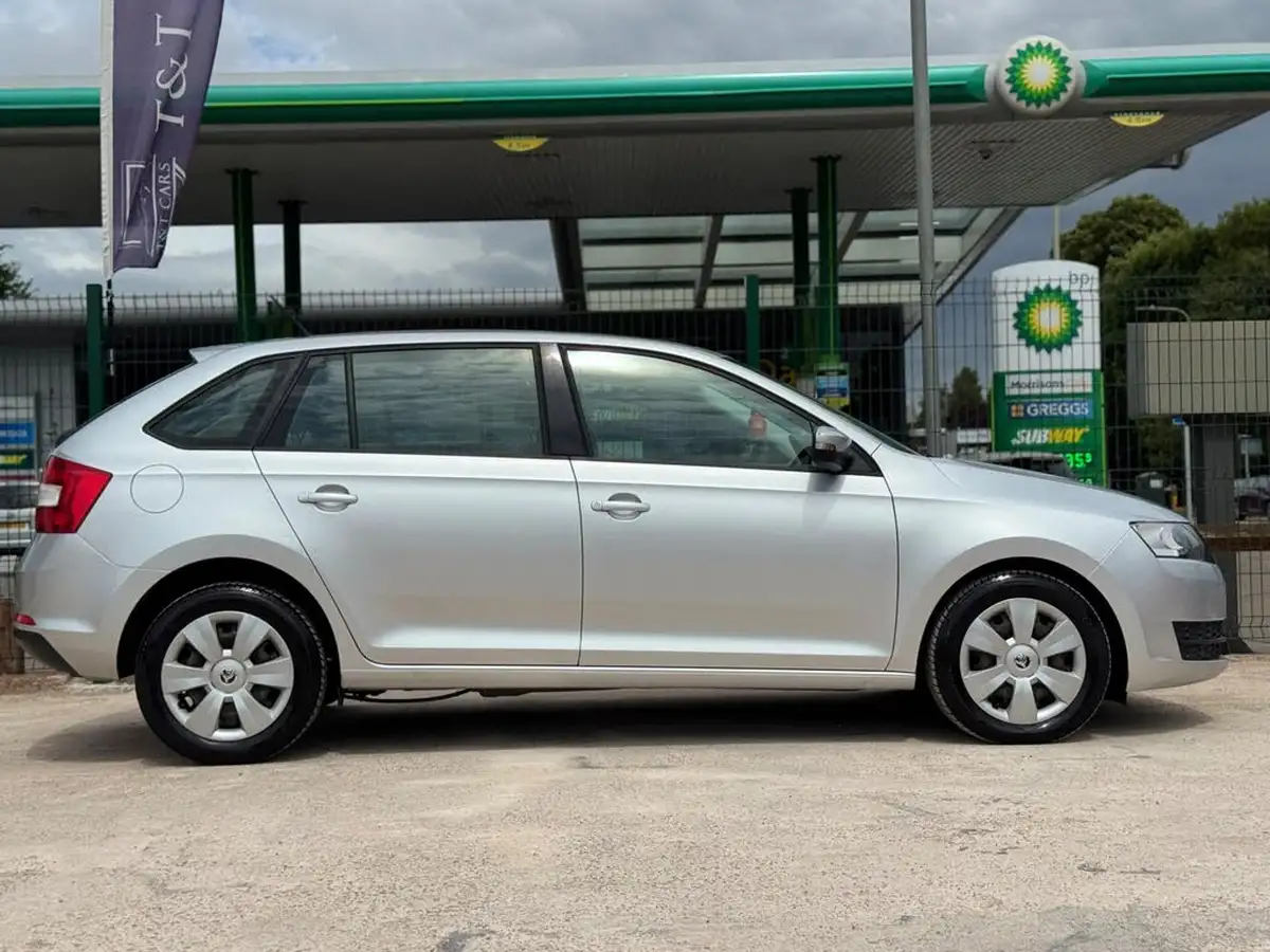 2016-skoda-rapid-spaceback-14tdi-s-big-28