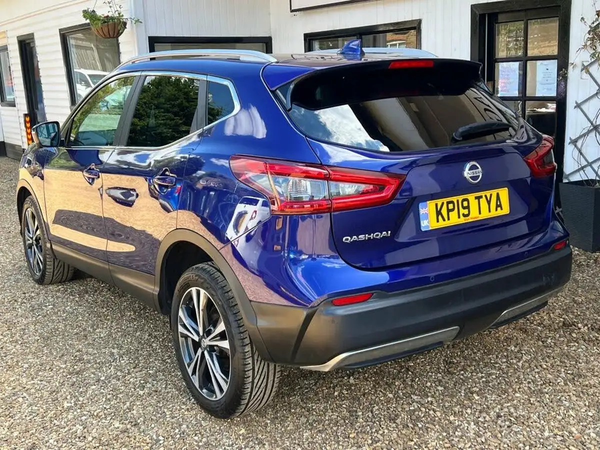 2019-nissan-qashqai-15dci-n-connecta-18in-alloys-dct-big-13