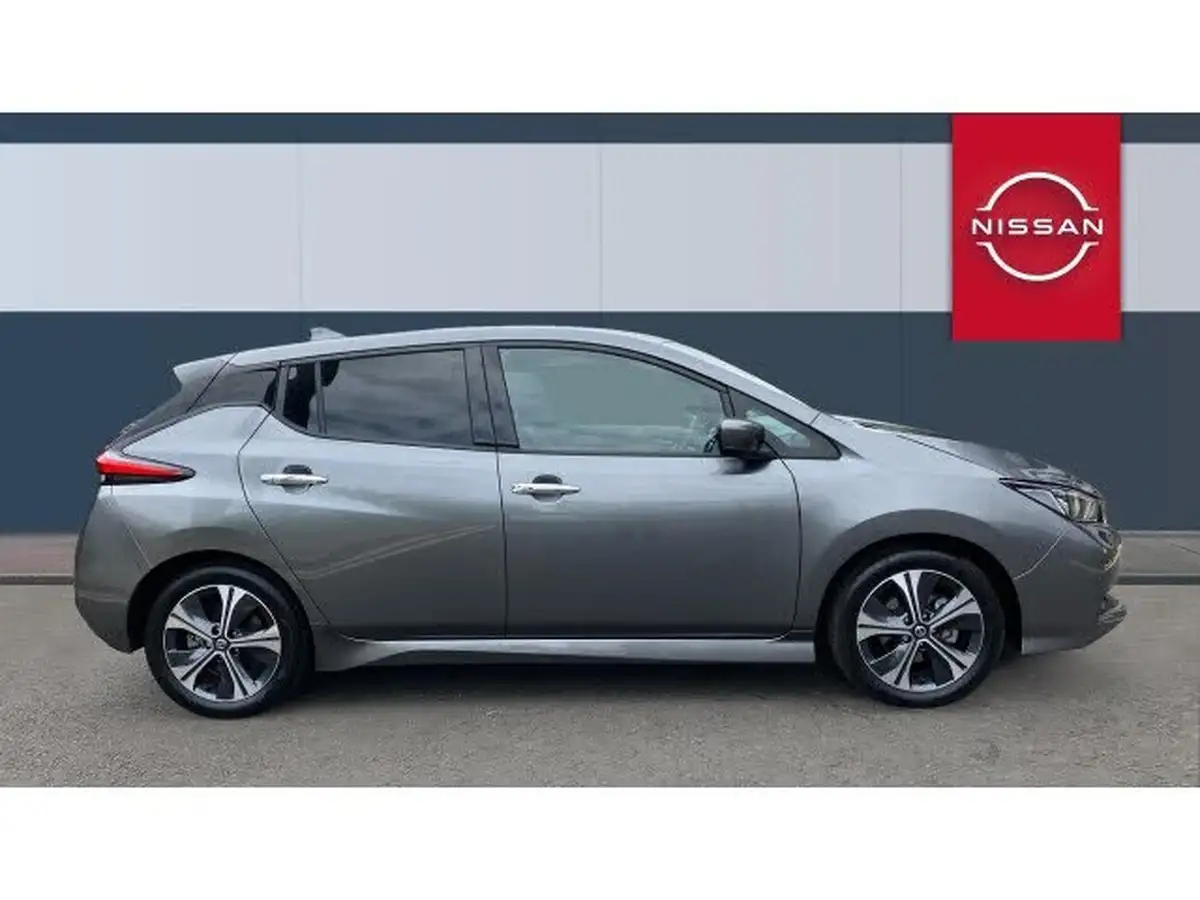2021-nissan-leaf-e-tekna-big-4
