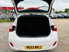 2013-hyundai-i30-16td-active-blue-drive-isg-small-13