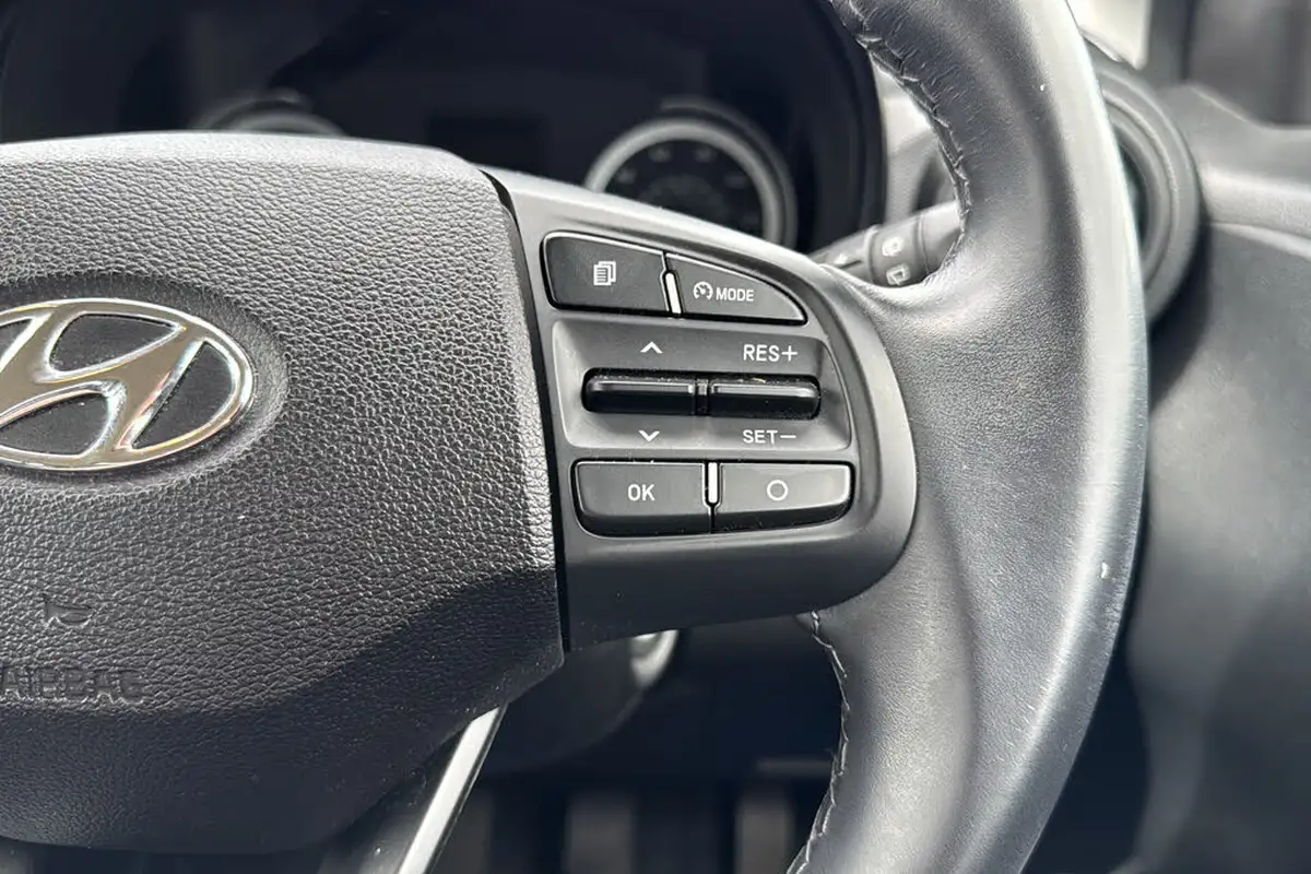 2022-hyundai-i10-10-se-connect-big-16