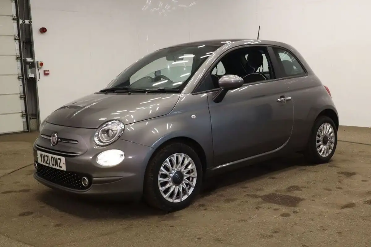 2021-fiat-500-10-lounge-big-2