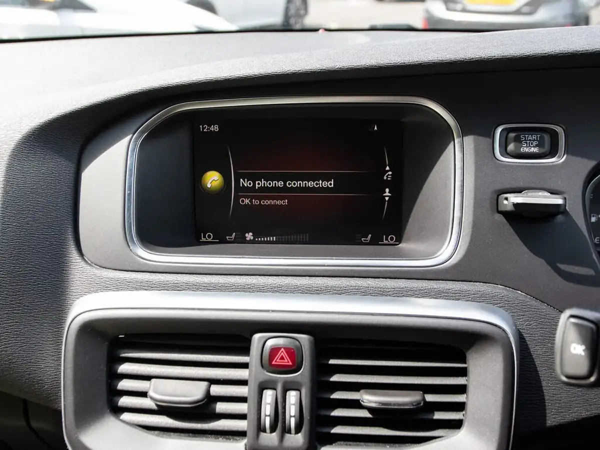 2018-volvo-v40-20td-d3-inscription-geartronic-big-23