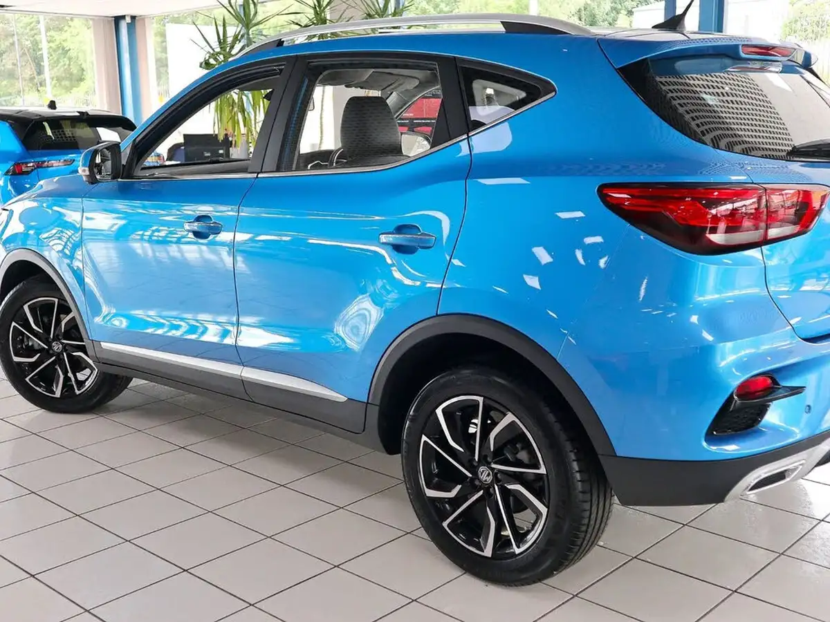 2020-mg-zs-suv-15-vti-tech-exclusive-106ps-big-12