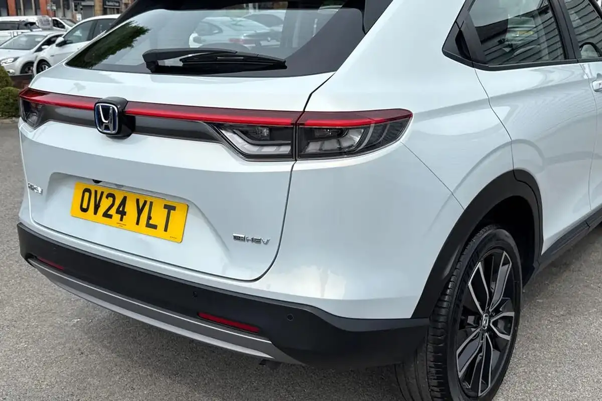 2024-honda-hr-v-15-i-mmd-elegance-big-16