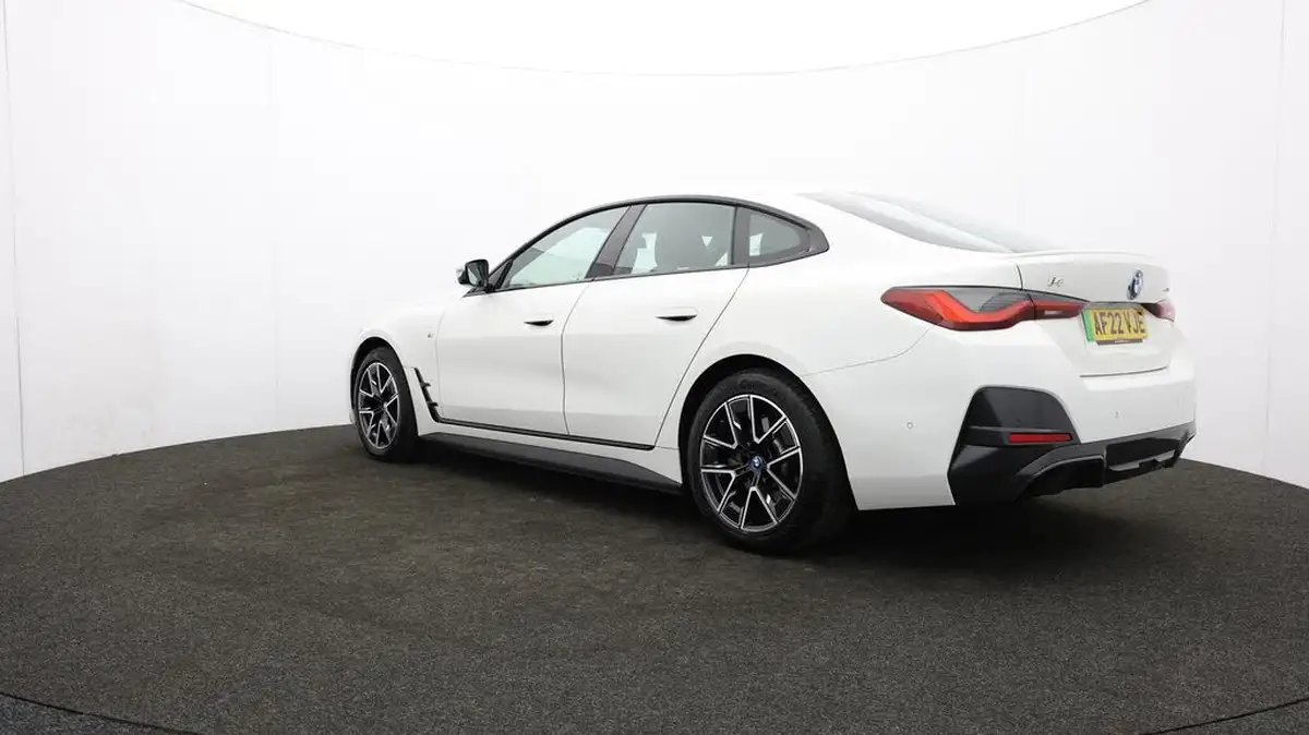 2022-bmw-i4-e-edrive40-m-sport-big-72