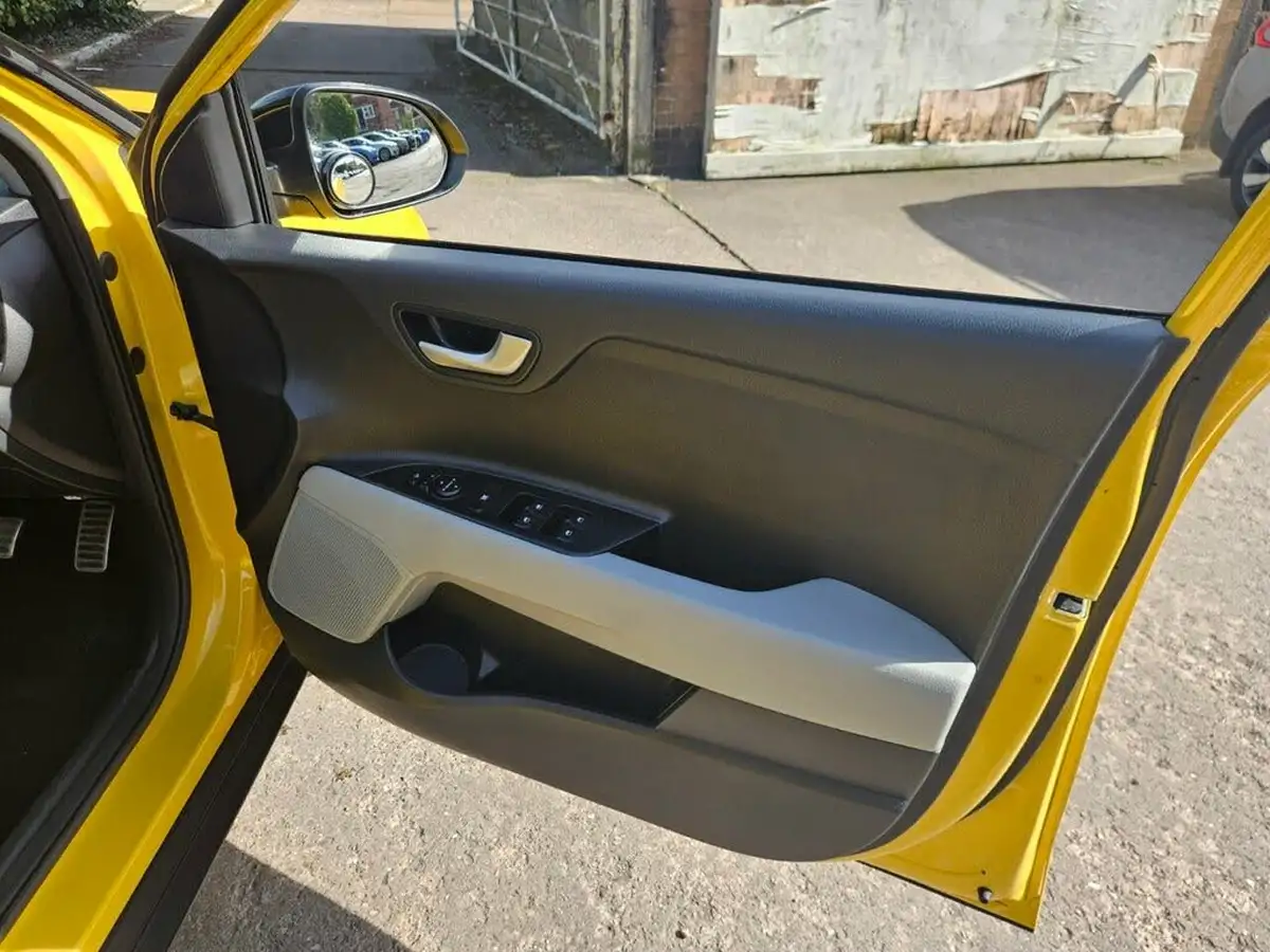 2019-kia-stonic-10-t-gdi-4-big-13