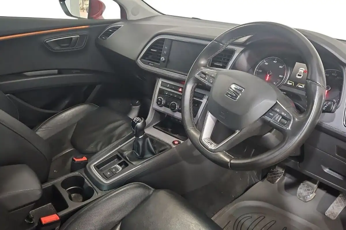 2019-seat-leon-20tdi-xcellence-hatchback-big-8