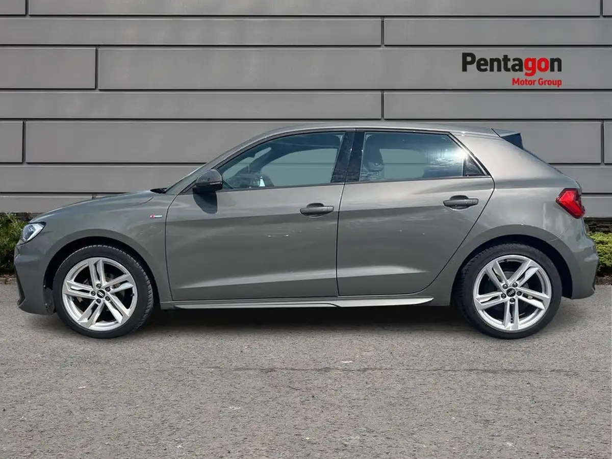 2021-audi-a1-10-25-tfsi-s-line-big-14