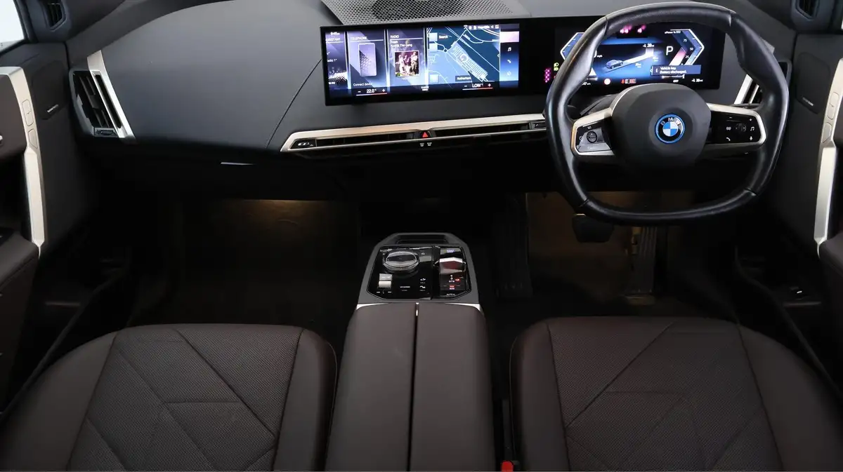 2022-bmw-ix-e-xdrive-40-m-sport-edition-big-12