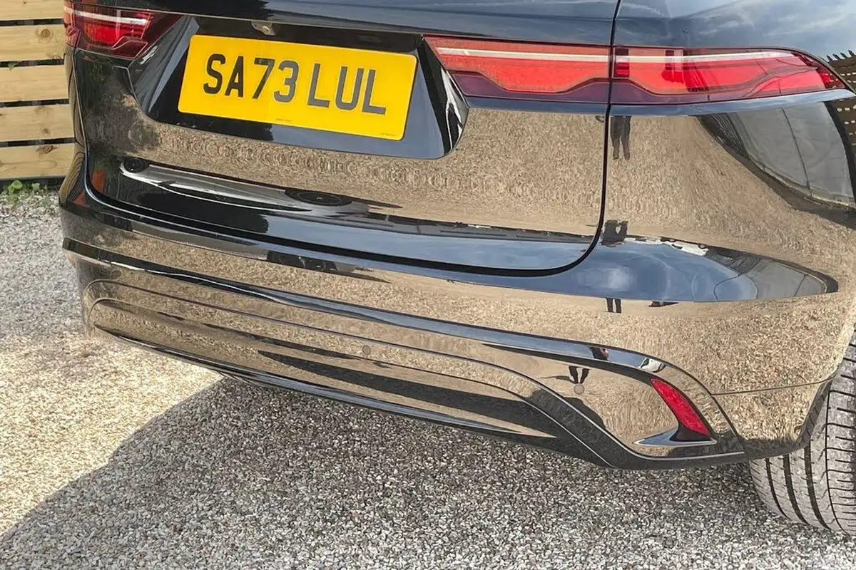 2023-jaguar-f-pace-20-d200-r-dynamic-se-black-big-17