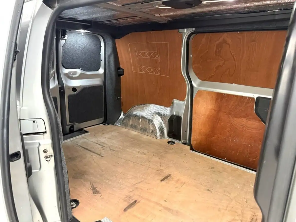 2019-toyota-proace-20d-design-medium-120hpeu6-panel-big-19