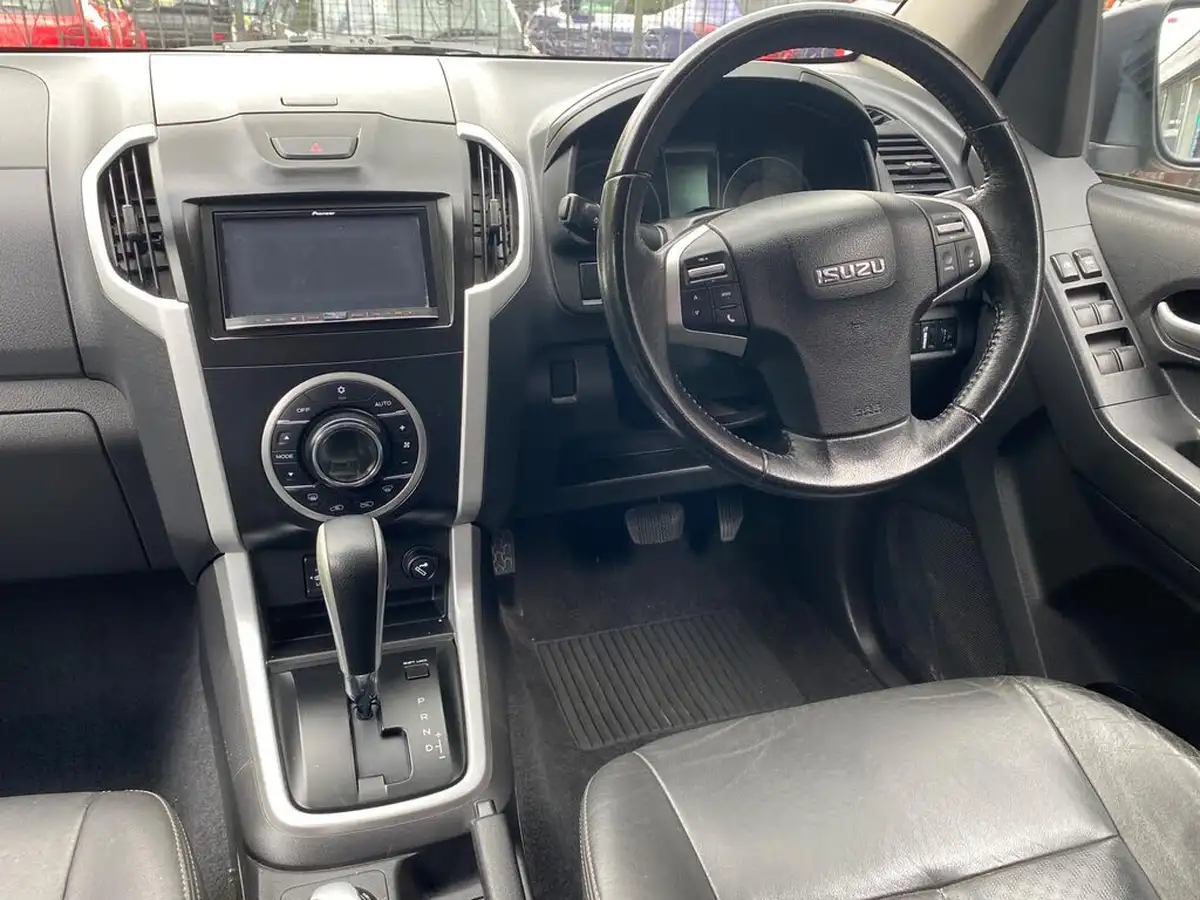 2017-isuzu-d-max-25td-utah-huntsman-auto-big-12