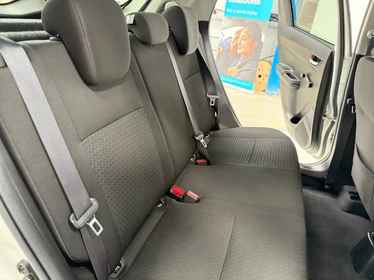 2018-suzuki-swift-10-boosterjet-sz-t-111ps-big-27