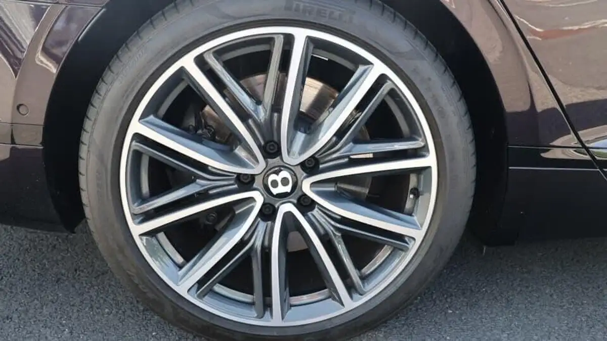 2022-bentley-flying-spur-40-v8-big-10