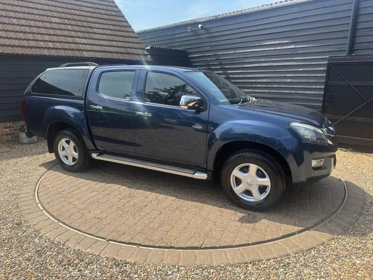 2015-isuzu-d-max-25td-yukon-double-pickup-big-19
