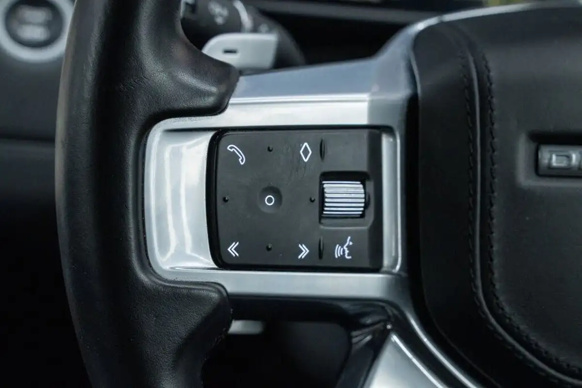 2021-land-rover-discovery-30-d300-commercial-hse-big-18