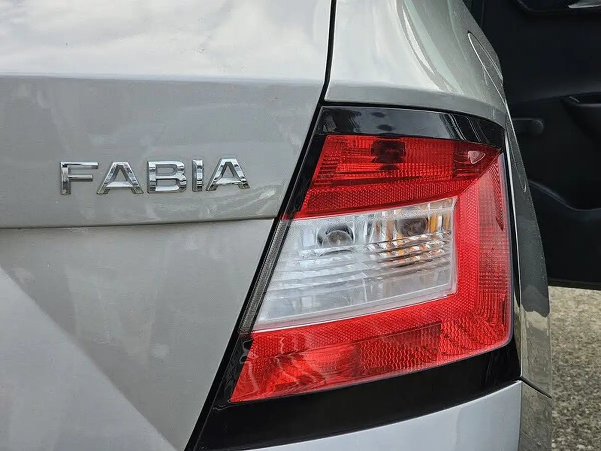 2017-skoda-fabia-12-tsi-se-l-109ps-hatchback-dsg-big-28